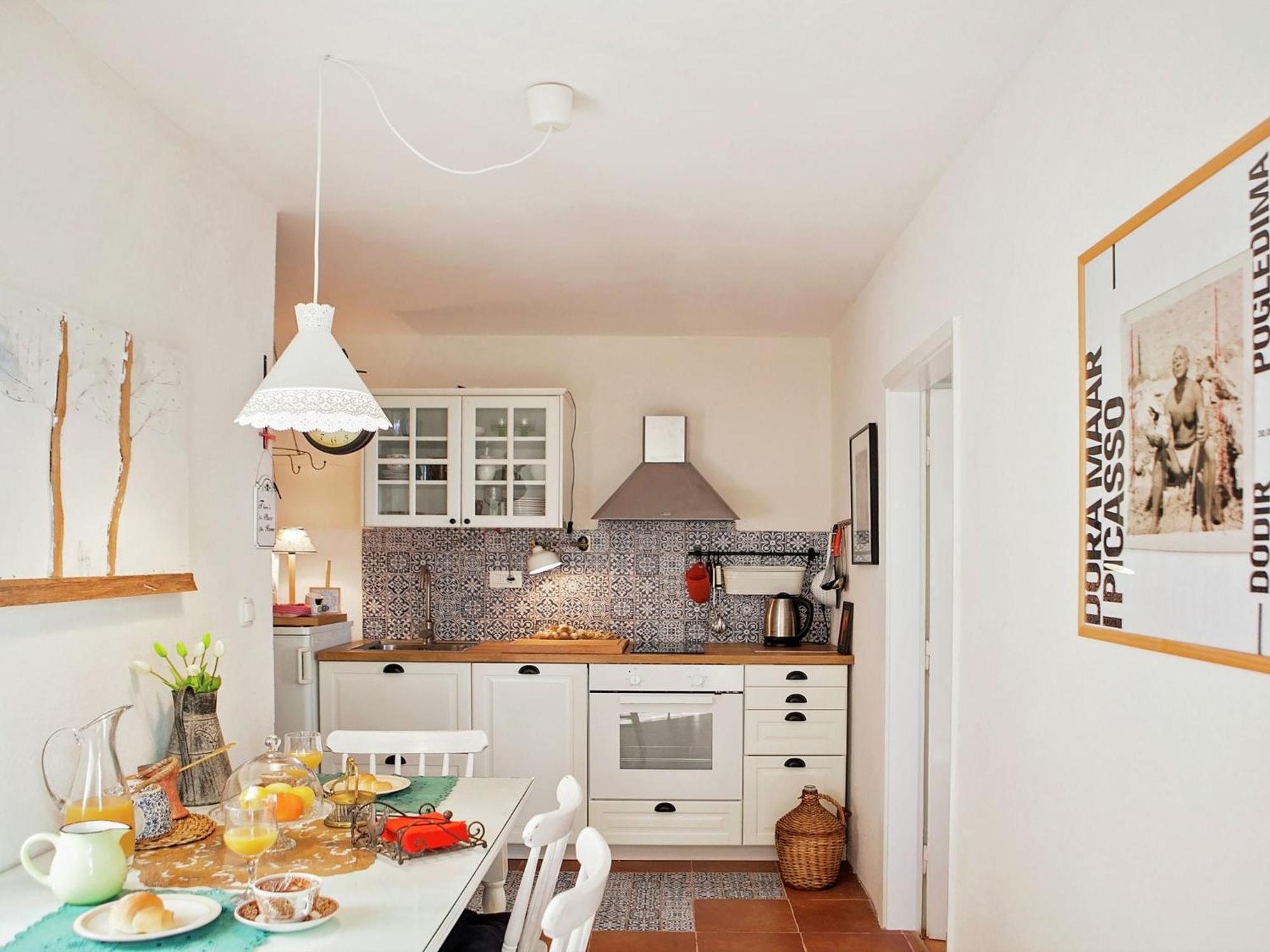 Cozy Apartment With A Balcony And A Sea View Brela Eksteriør billede