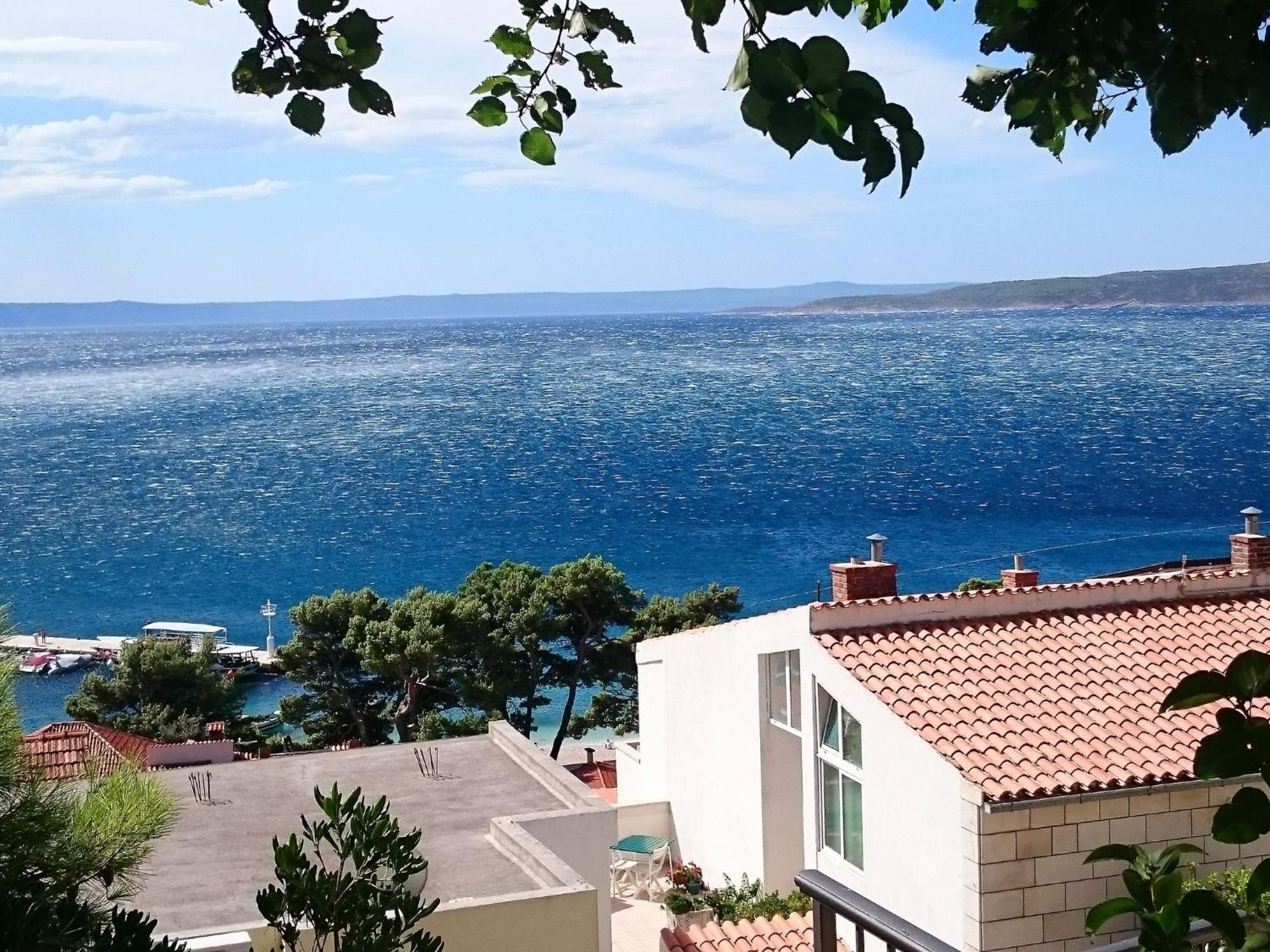 Cozy Apartment With A Balcony And A Sea View Brela Eksteriør billede